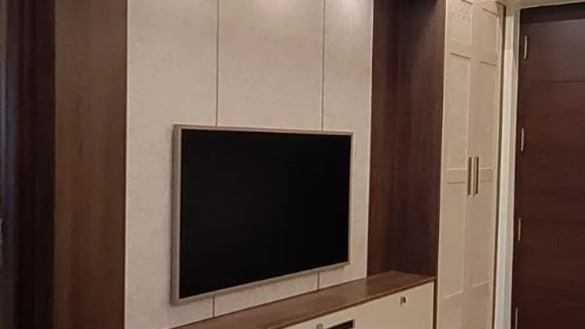 photo_6271651515416120782_y